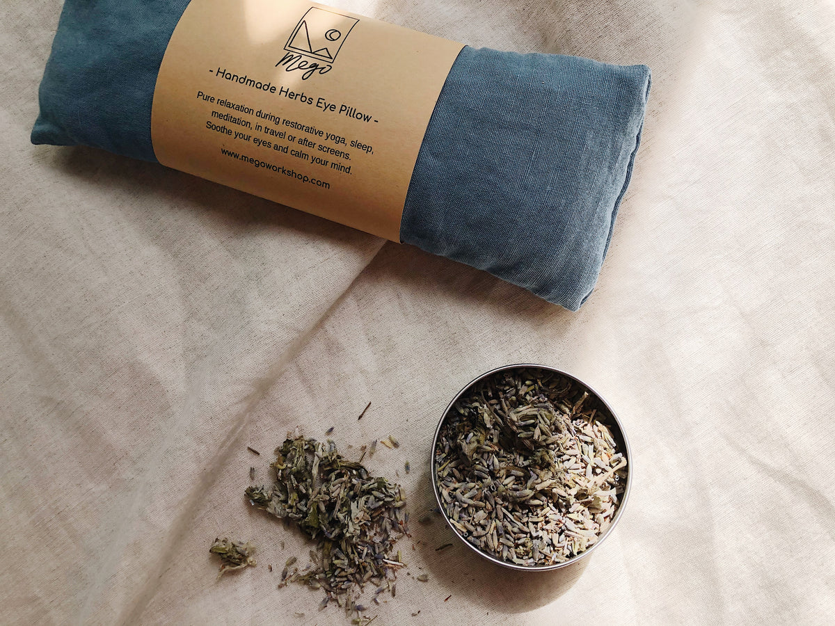 Herbal eye clearance pillow