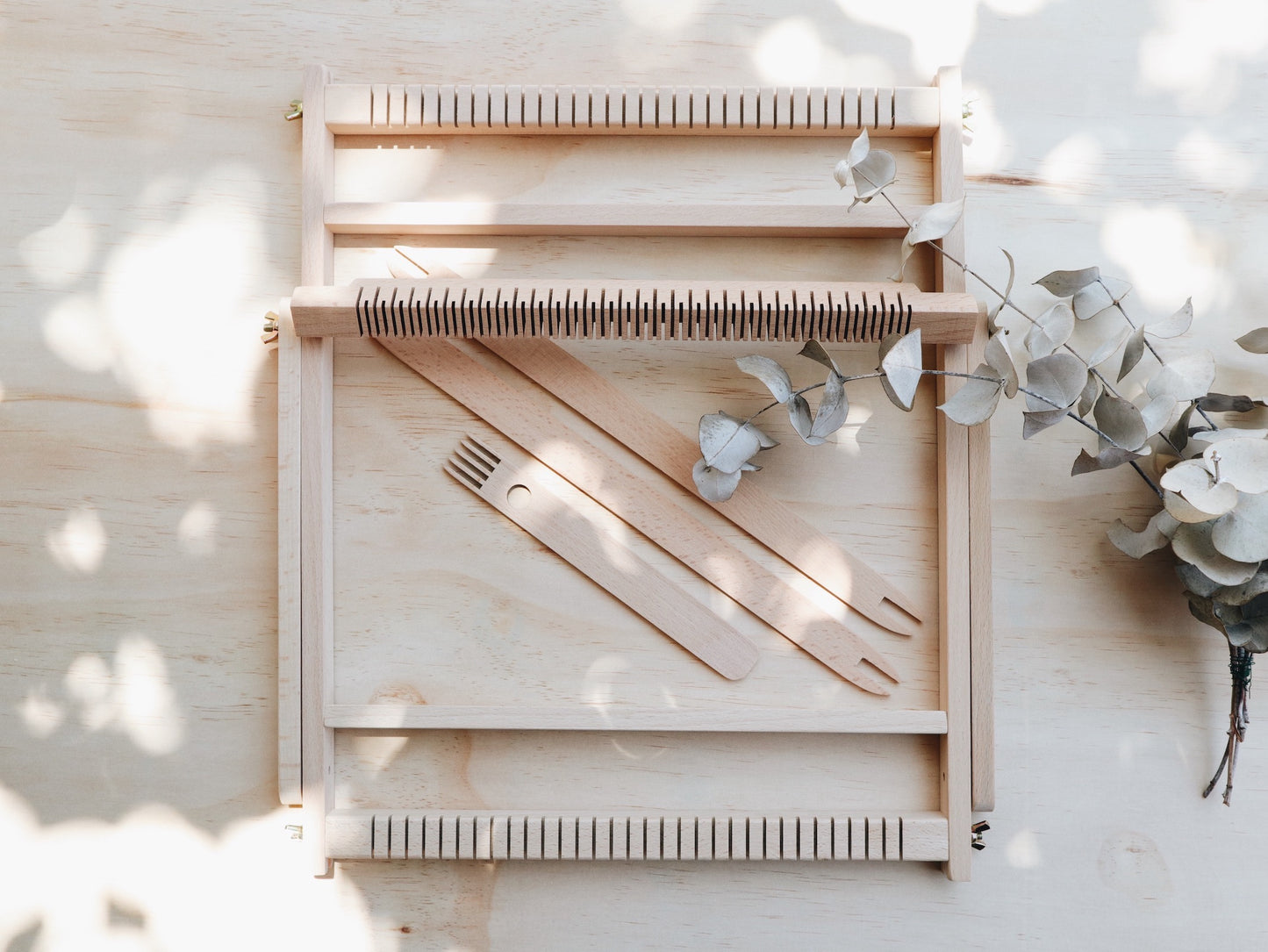 Hand weaving loom kit - Medium (with a PDF weaving for beginners booklet)